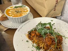 -Mark&Mars Restaurant