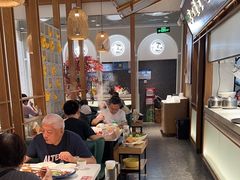 -三人行骨头王火锅(长寿店)