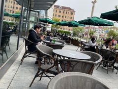 露天位-星巴克(七宝领展广场1F店)