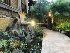 -厚山庭院重庆老火锅