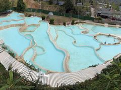 -十万大山布透温泉