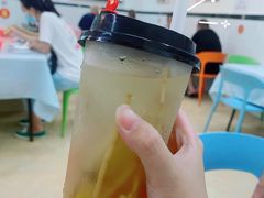 茅根竹蔗水-天宝食坊·啫啫煲大排档(西华路店)