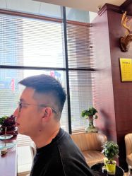 -尼特斯男士发型馆