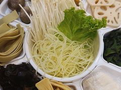 -鸡遇虾煲干锅火锅(小寨金莎店)