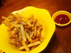 -BHC炸鸡(明洞总店)