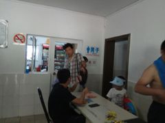-小海豚国际游泳培训(长宁龙之梦酒店)