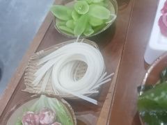 -黔有有贵州酸汤夺夺粉火锅(五味十字店)