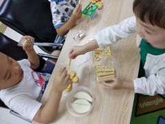 -月星环球港赢在起点早教中心·亲子托班早教体验课儿童兴趣班逻辑思维专注力幼小衔接(普陀中心)