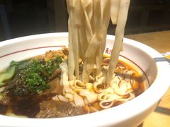-呷佬·长沙手工米粉(金沙江路店)