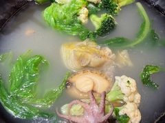 -万记麻辣烫国展总店