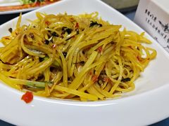 韭菜花炒土豆丝-飞虎过桥米线(翠湖店)
