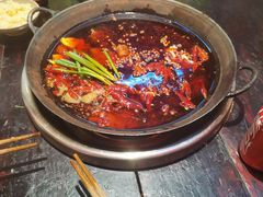 -四小区火锅·巷子里的重庆火锅(花照壁店)