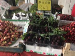 等位区-金宝生活市场(东五环店)