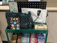 -星巴克(上海虹桥站2A检票口)