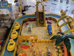 -鸿通城购物中心