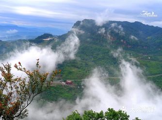 云海苍茫古剑山，山里有没有住着神仙？