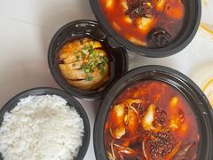 -渝是乎川渝小炒(新世界百货望京店)