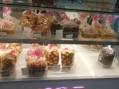 -红房子西点(汇联商厦天钥桥路店)