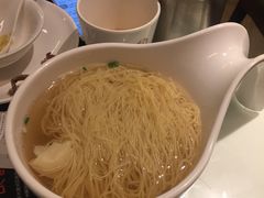 金牌港式鲜虾云吞面-新大咀港式茶餐厅(宝山万达店)