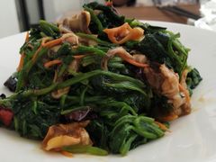 菠菜拌蚬子肉-将相和·海鲜蒸饺大连菜