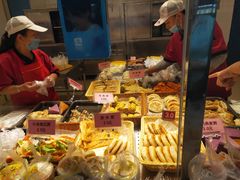 面包甜点陈列柜-中国传媒大学南广学院第1食堂