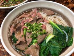 -爆炸头阿姨小四川正宗川味小吃(无任何分店)