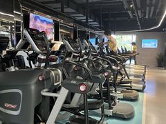 -懒人Club健身(卓越时代广场店)