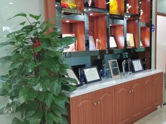 -茂菊口腔连锁(浦东南路店)