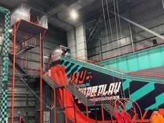 -极限PLAY运动娱乐新世界·团建派对潮玩休闲馆·室内蹦极高空游乐园