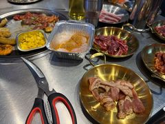 -哈哈碳都·牛肋条无限自助烤肉(台江万达店)
