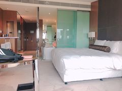 -上海滴水湖皇冠假日酒店