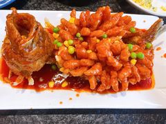 招牌松鼠鱼小份-老苏州芳和园茶酒楼  传统苏帮菜(观前店)