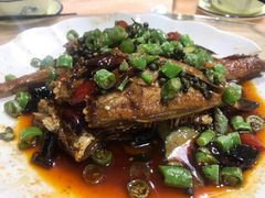 干烧耗儿鱼-洪霞餐馆