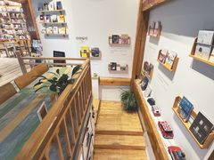 -猫的天空之城概念书店(丽江古城饮玉巷店)