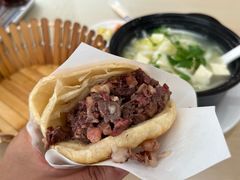 -闫家驴肉老店(华电一校店)