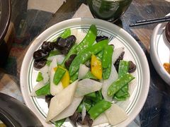 -云海肴·汽锅鸡·云南菜(天山百盛优客店)