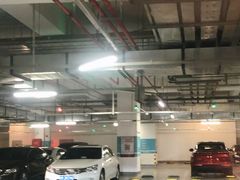 -虹桥天地-停车场