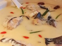 鱼钩鱼炖汤-老阿爸鲜鱼土菜(昆山花桥店)