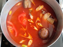 番茄牛膝骨猪肚鸡锅底-捞王锅物料理(上海世茂广场店)