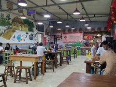 大堂-娜娜大盘鸡(金谷园路店)
