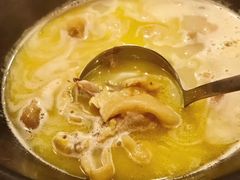 -鲜入围煮花胶鸡海鲜火锅