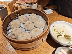 招牌蟹膏小笼包-馋三尺蟹粉小笼(人民广场店)