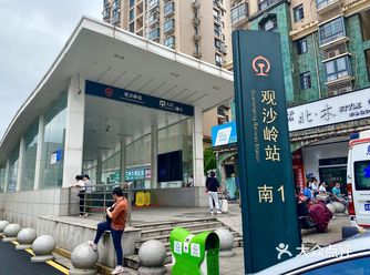 长常城际铁路越来越受到旅客青睐，车厢内座无虚席
