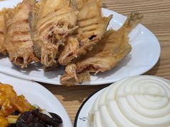 炸偏口鱼-方城小吃店