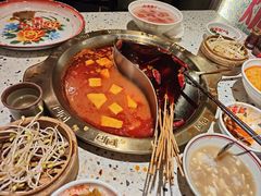 -红九格老火锅(三峡广场店)