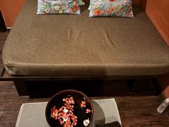 -迪瓦娜按摩和水疗中心