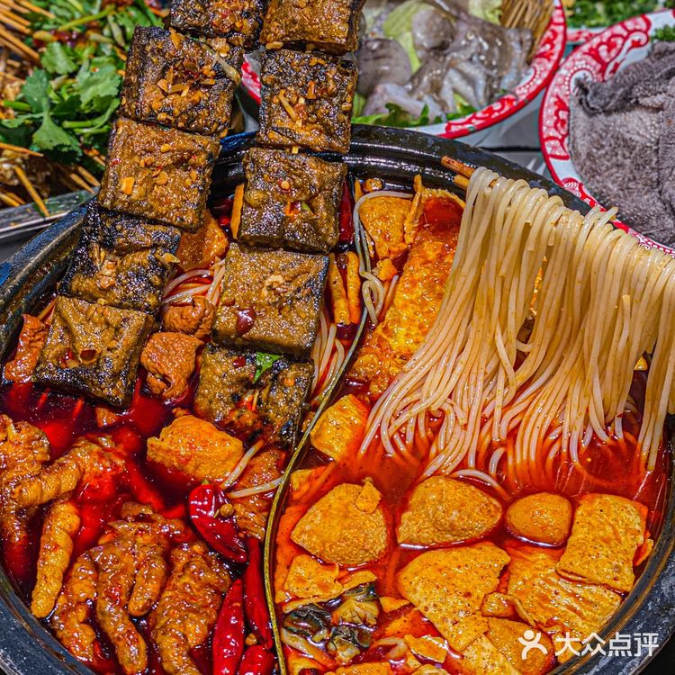 螺蛳粉火锅味儿太嘢‼️我真的愿意吃1000次