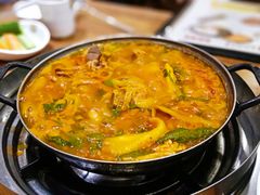 土豆排骨火锅-喇喇排骨火锅·传统韩式脊骨汤(望京西园总店)