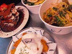 -W COLLECTIVE  DESSERT SHOP