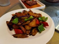 -关东小磨东北菜(上海长风大悦城店)